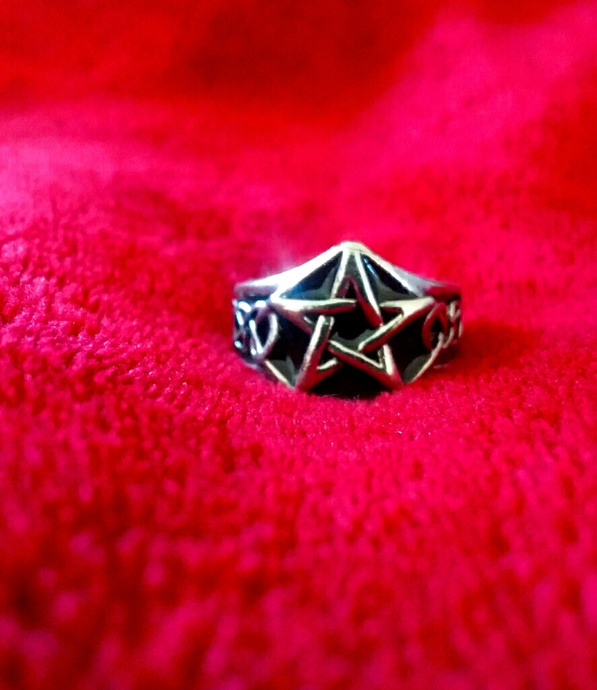 Pentacle/Pentagram Ring, size 9